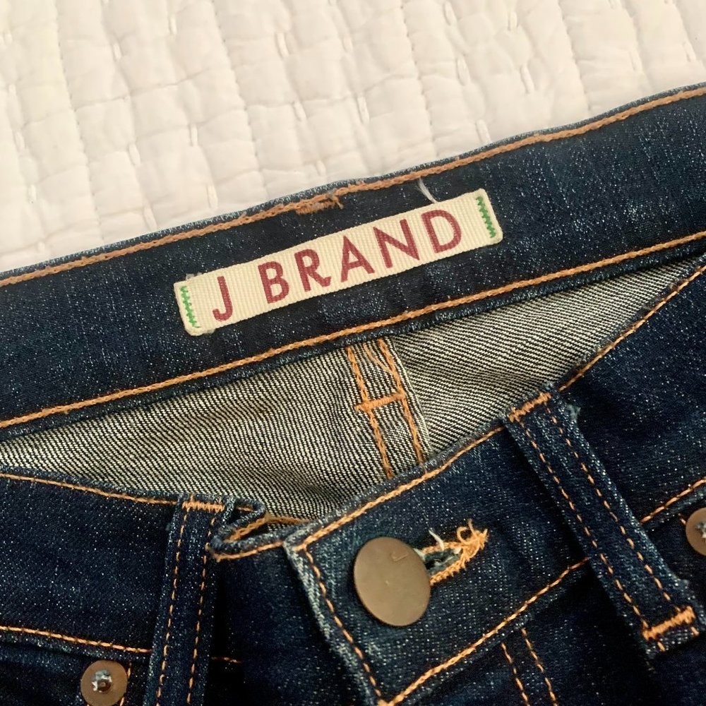 J BRAND straight leg dark indigo jeans size 27 style 805